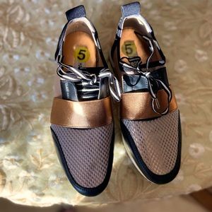 Steve Madden Rose Gold New Sneakers Size 5